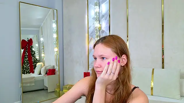 AmeliRoyse online show from December 16, 5:19 pm