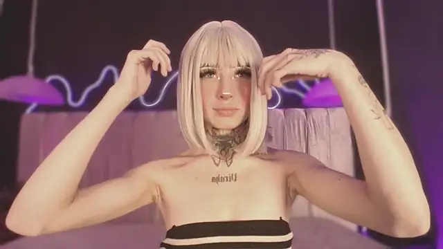 Zhally Dee online show from March 17, 8:02 pm