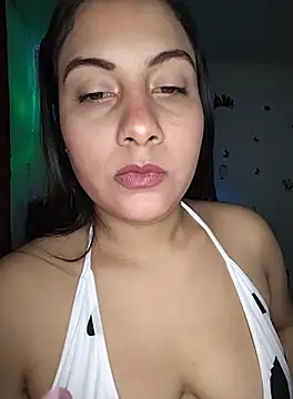 esmeralda jadees online show from September 28, 8:14 pm