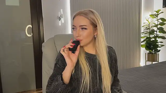 OhMyEmma online show from November 13, 12:53 am