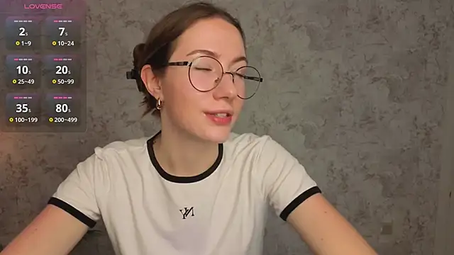 Snapshot of Kira_mindnes chatting on October 17, 6:38 am Kira mindnes online show from October 17, 6:38 am