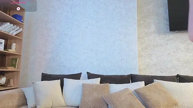 Kira mindnes online show from January 15, 6:41 am