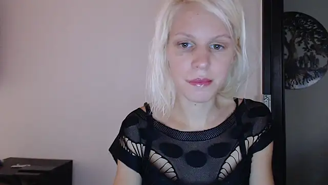 ElssaRush online show from October 6, 1:39 pm