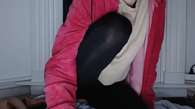 ElssaRush online show from October 19, 4:03 am