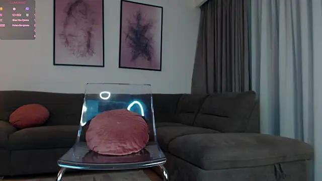 reinakylie online show from February 9, 2:03 am