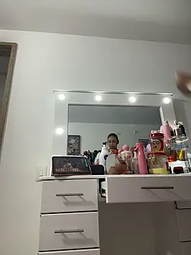 AlesiaCooper online show from February 11, 1:42 am