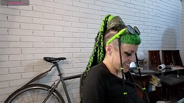 freyaa sorcerees online show from October 15, 1:41 am