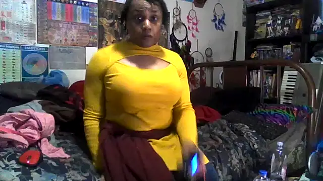 GardeniaFields online show from November 9, 11:55 pm