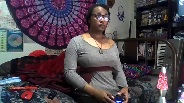 GardeniaFields online show from November 17, 7:53 am