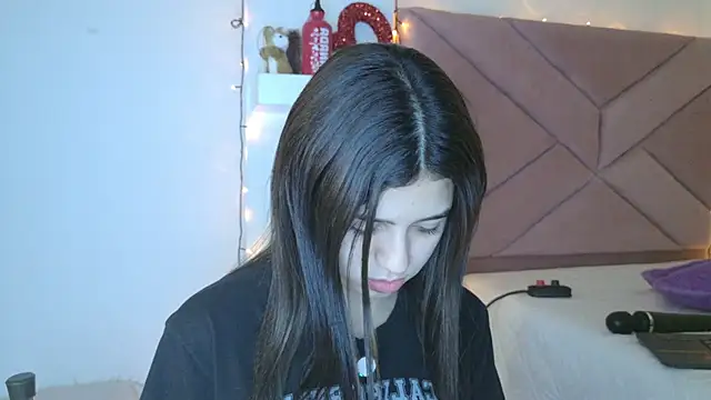 eva sin18 online show from March 2, 7:15 am