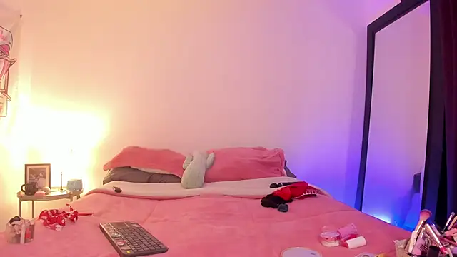 Alessamoth online show from March 18, 11:53 pm