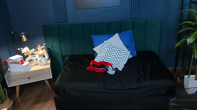 roxy hell online show from February 8, 12:53 pm