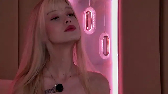 BellaSecrett online show from October 14, 2:30 pm