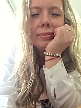 Irina3718 online show from January 11, 11:59 am