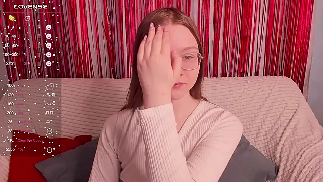 luv tessa online show from February 14, 2:13 am