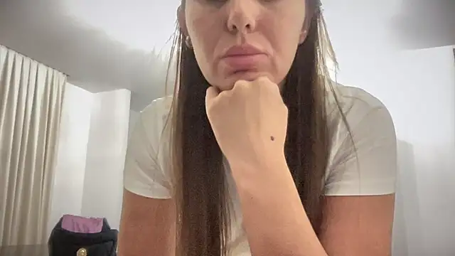 Snapshot of AngelinaMeov chatting on October 10, 8:36 pm AngelinaMeov online show from October 10, 8:36 pm
