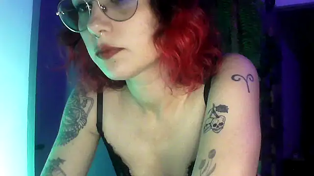 Acid Girl Ofc online show from December 2, 3:08 am