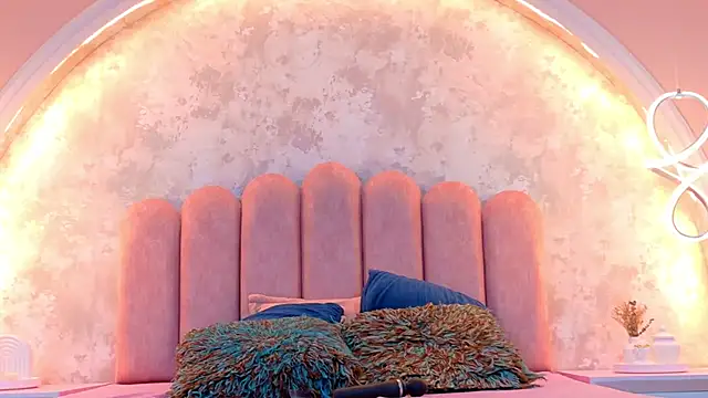 CamilaJohnston online show from November 5, 8:36 pm