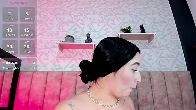 Snapshot of MelinaCruz chatting on October 6, 4:18 am MelinaCruz online show from October 6, 4:18 am