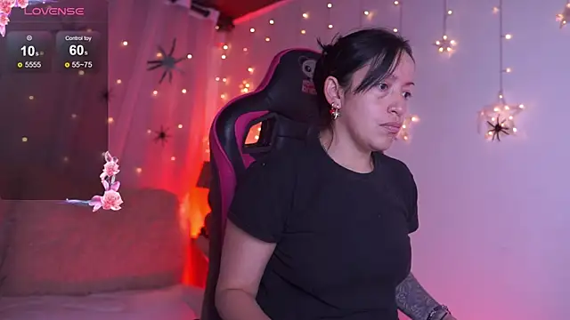 Madison Mayer online show from October 20, 12:30 pm