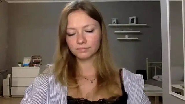 MillieShow online show from December 21, 6:23 pm