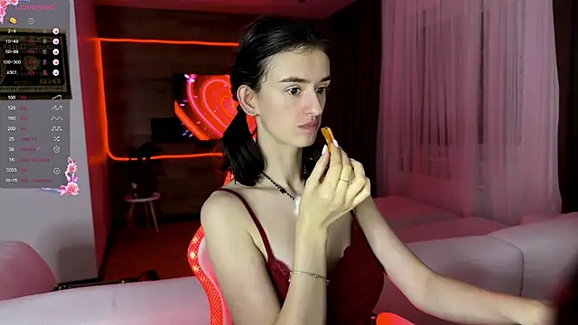 TwinTemptations online show from November 20, 10:00 pm