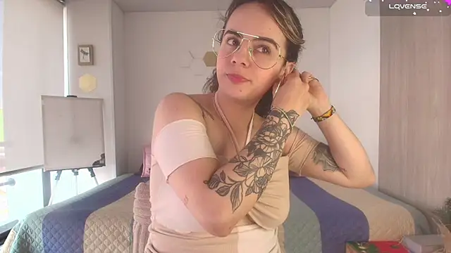 Sairy  online show from November 29, 3:38 pm