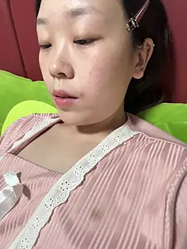Snapshot of Minnie-66 chatting on October 3, 12:32 pm Minnie-66 online show from October 3, 12:32 pm