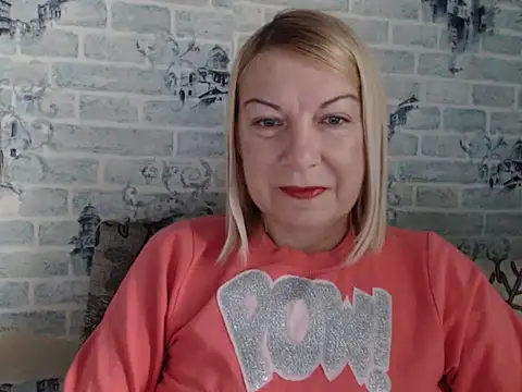 Lillia Ray online show from October 18, 6:49 am