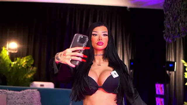 ChicaOra online show from February 27, 10:31 pm