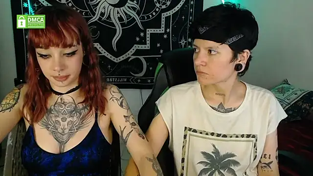 lovelockedlips online show from September 20, 4:33 am