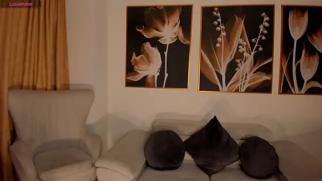 AmaliaCrus online show from December 22, 12:36 am