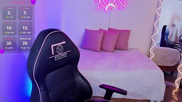 Malory tay1 online show from October 21, 7:18 pm