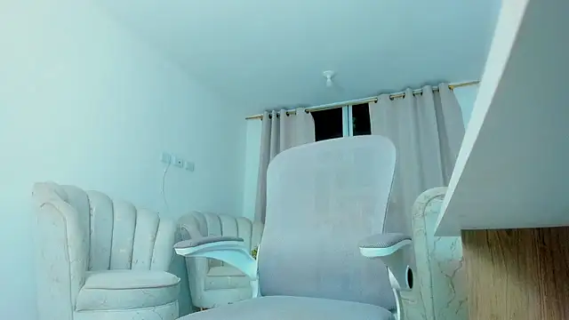 karol f00x online show from April 12, 1:19 am