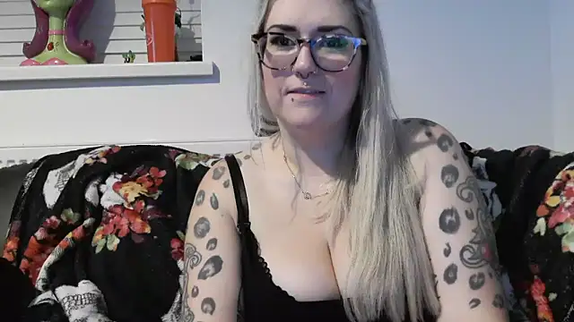 Sizzling Indie36 online show from November 14, 11:16 pm