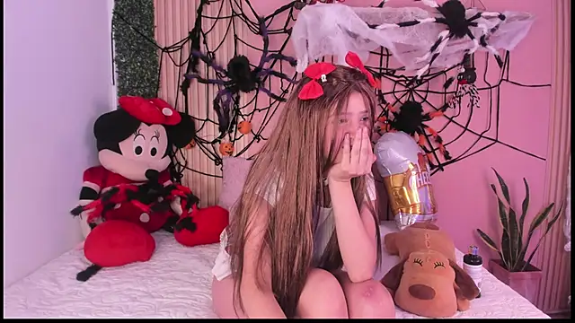 Snapshot of Sophie_joyy chatting on October 25, 8:48 pm Sophie joyy online show from October 25, 8:48 pm