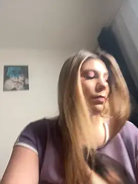 Snapshot of Natasha_Cameron22 chatting on October 15, 10:12 pm Natasha Cameron22 online show from October 15, 10:12 pm