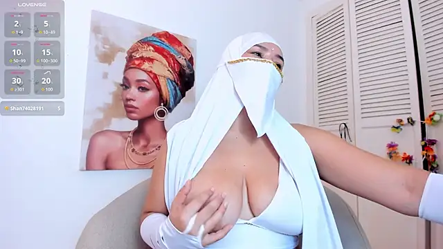 Layla arabelle online show from November 11, 8:39 pm