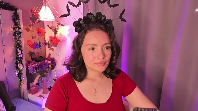 Snapshot of Angelica_Moon21 chatting on October 2, 5:34 am Angelica Moon21 online show from October 2, 5:34 am