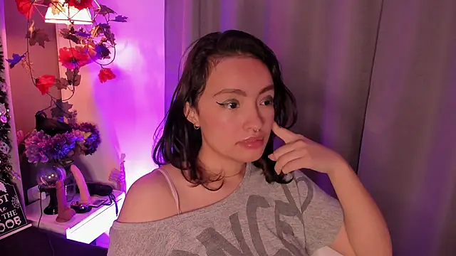 Snapshot of Angelica_Moon21 chatting on October 18, 4:59 am Angelica Moon21 online show from October 18, 4:59 am