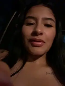 andrea gomes  online show from October 12, 6:16 am