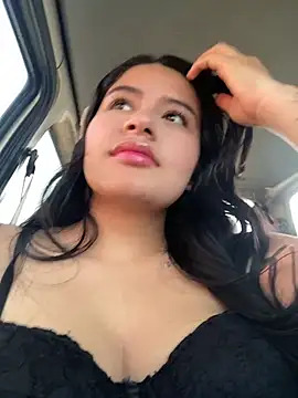 andrea gomes  online show from March 29, 1:10 pm