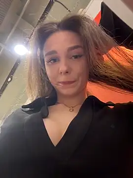 MilaBee online show from February 19, 11:21 am