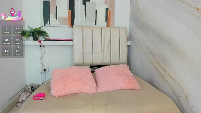 juliana luque online show from November 4, 3:17 pm