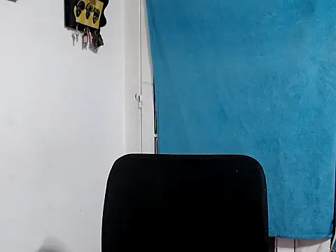 AlanaHotxx online show from November 5, 8:30 am