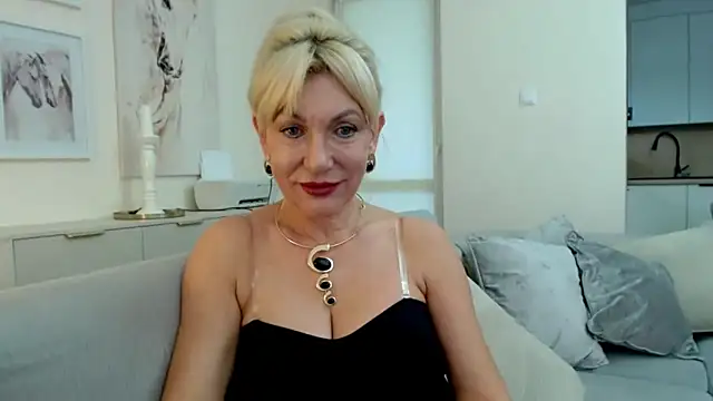 Snapshot of GabrielleTrue chatting on September 30, 7:14 am GabrielleTrue online show from September 30, 7:14 am