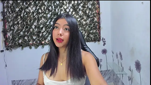 Snapshot of Sarahbrowm_ chatting on October 3, 5:18 pm Sarahbrowm online show from October 3, 5:18 pm