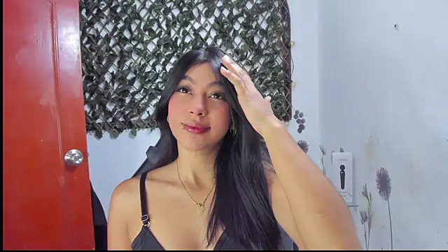 Snapshot of Sarahbrowm_ chatting on September 26, 8:28 pm Sarahbrowm online show from September 26, 8:28 pm