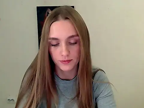 Snapshot of Doll_Angelina chatting on October 10, 6:40 am Doll Angelina online show from October 10, 6:40 am