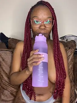 YummyMelanin117 online show from April 29, 5:26 pm